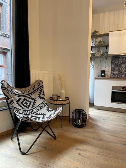 Suite 26-Appartement Au Coeur De Namur Esterno foto